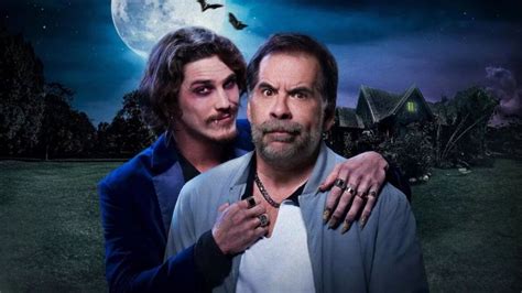 un vampiro in famiglia 2023 cast|Un vampiro in famiglia: trama, trailer e cast del film Netflix.